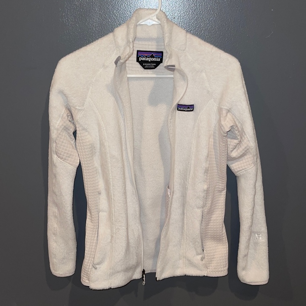 White Patagonia jacket, size small